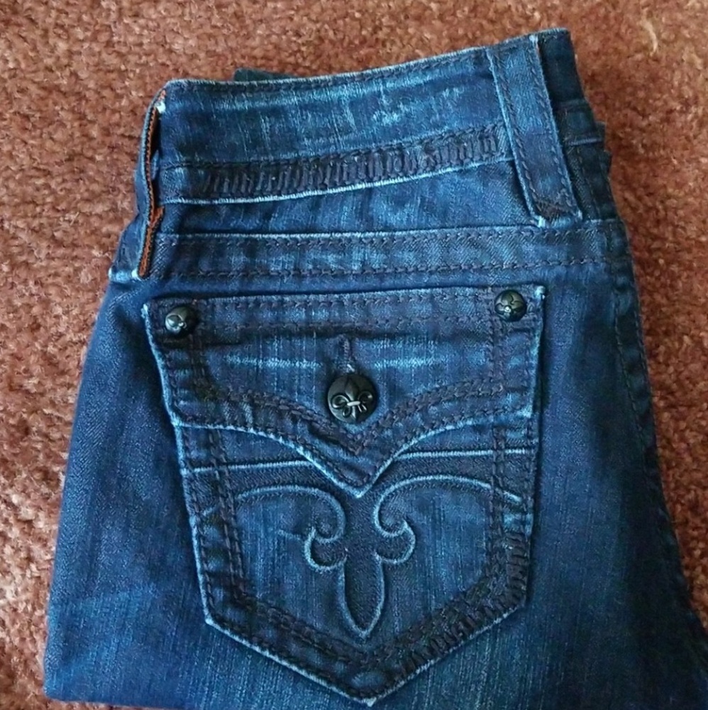 Rock revival Jean's
